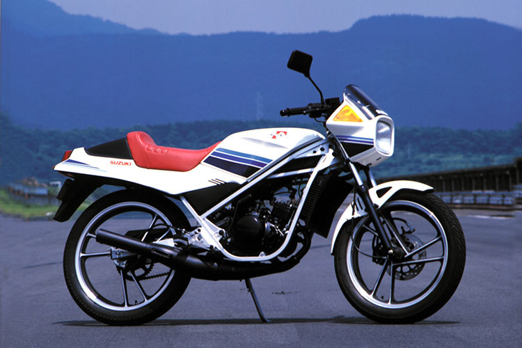 1982年12月　RG50Γ　スーパーホワイト