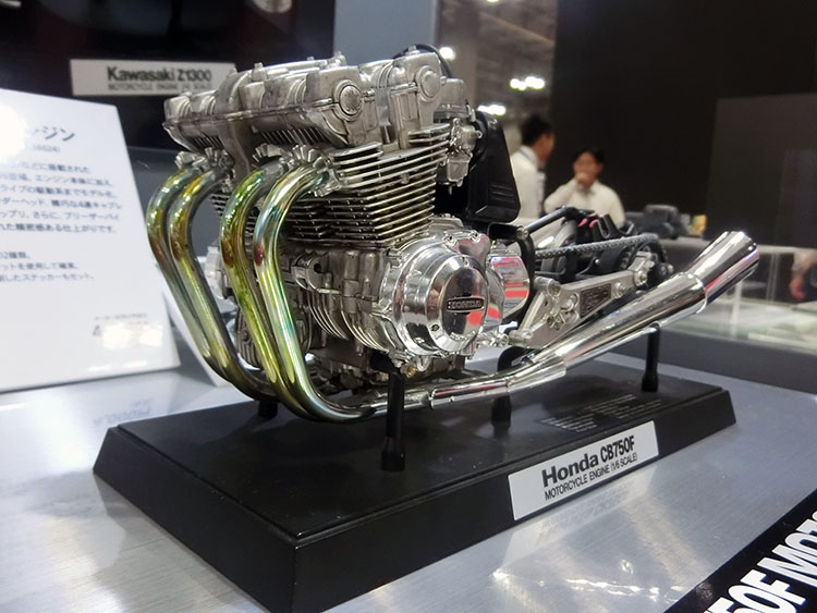 Honda CB750エンジン