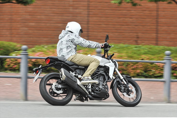 Honda Cb250r試乗 完成度アップの新cb250は 250ccスポーツの新しい基準になる Web Mr Bike